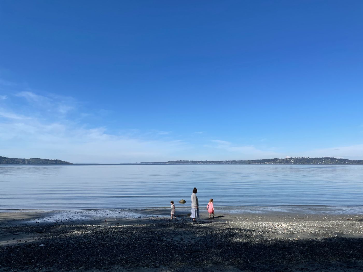 children at the water’s edge